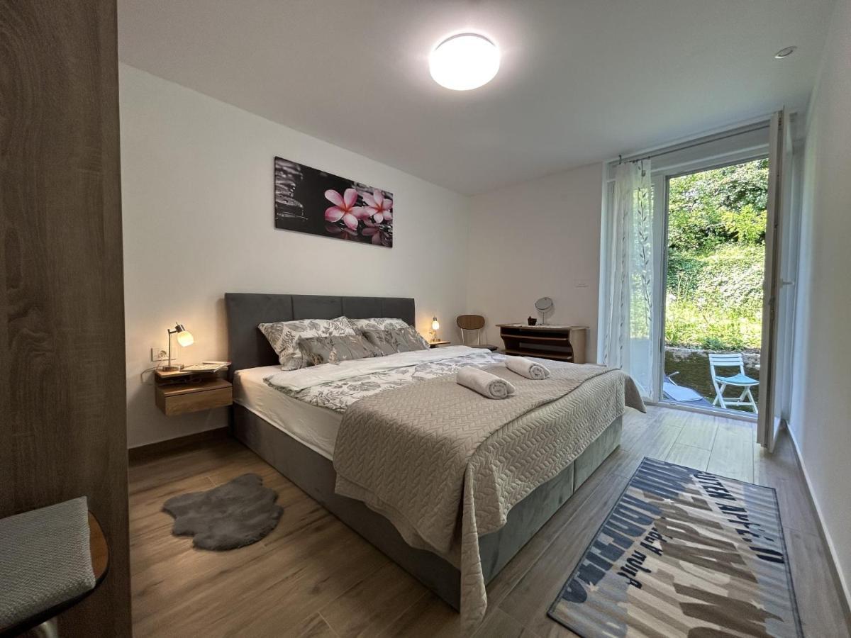 Apartment Toni Lovran Buitenkant foto